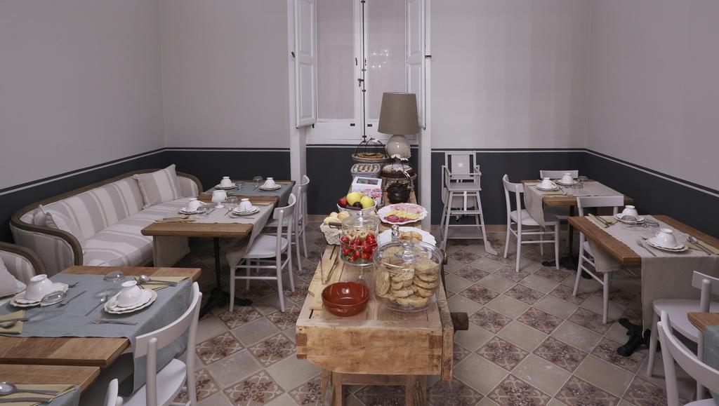 Santa Marta Suites & Apartments Lecce Pokój zdjęcie