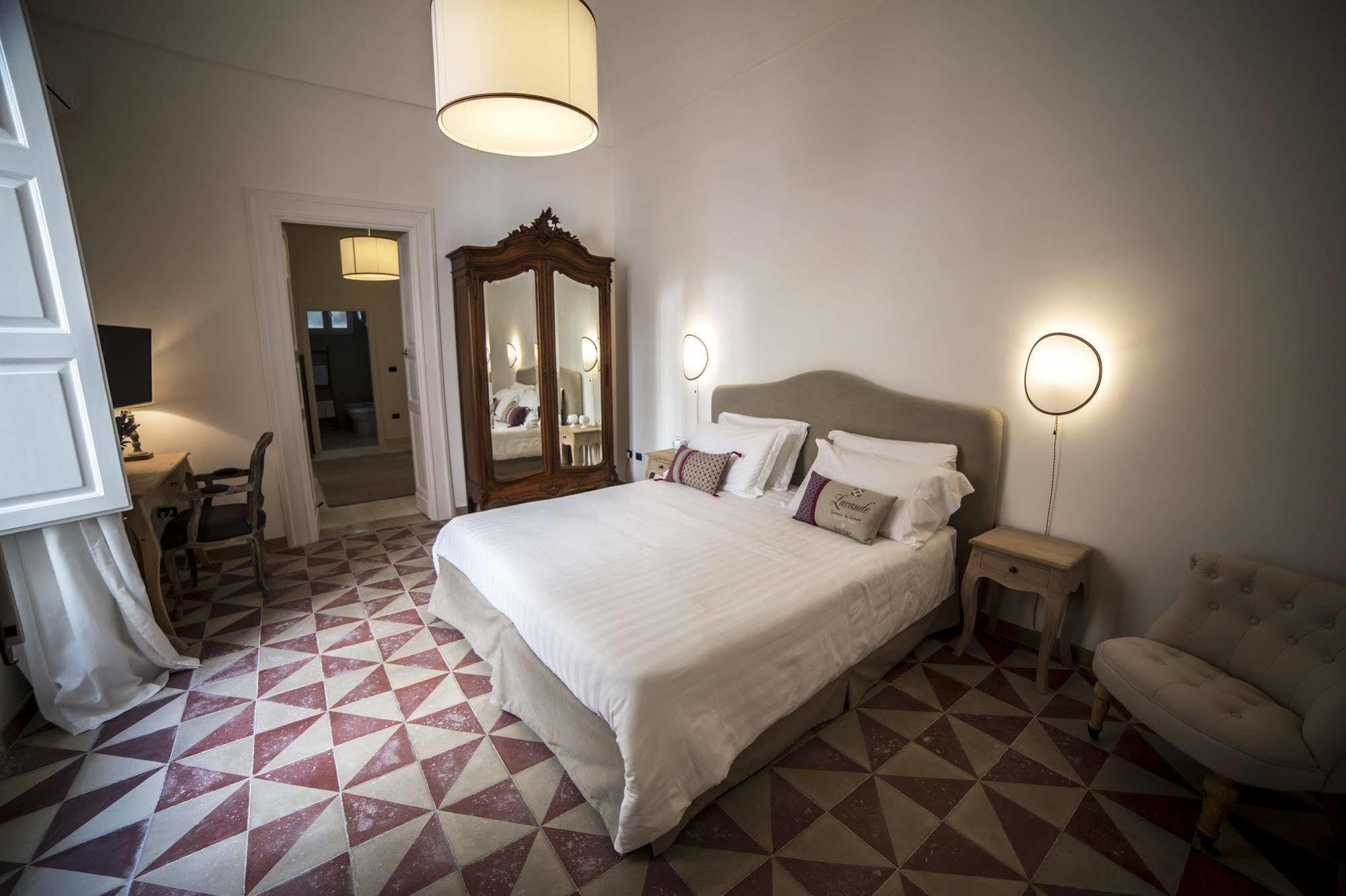 Santa Marta Suites & Apartments Lecce Zewnętrze zdjęcie